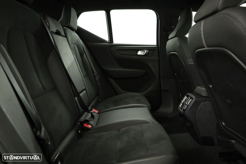 Volvo XC 40 1.5 T2 Plus Dark Auto - 22