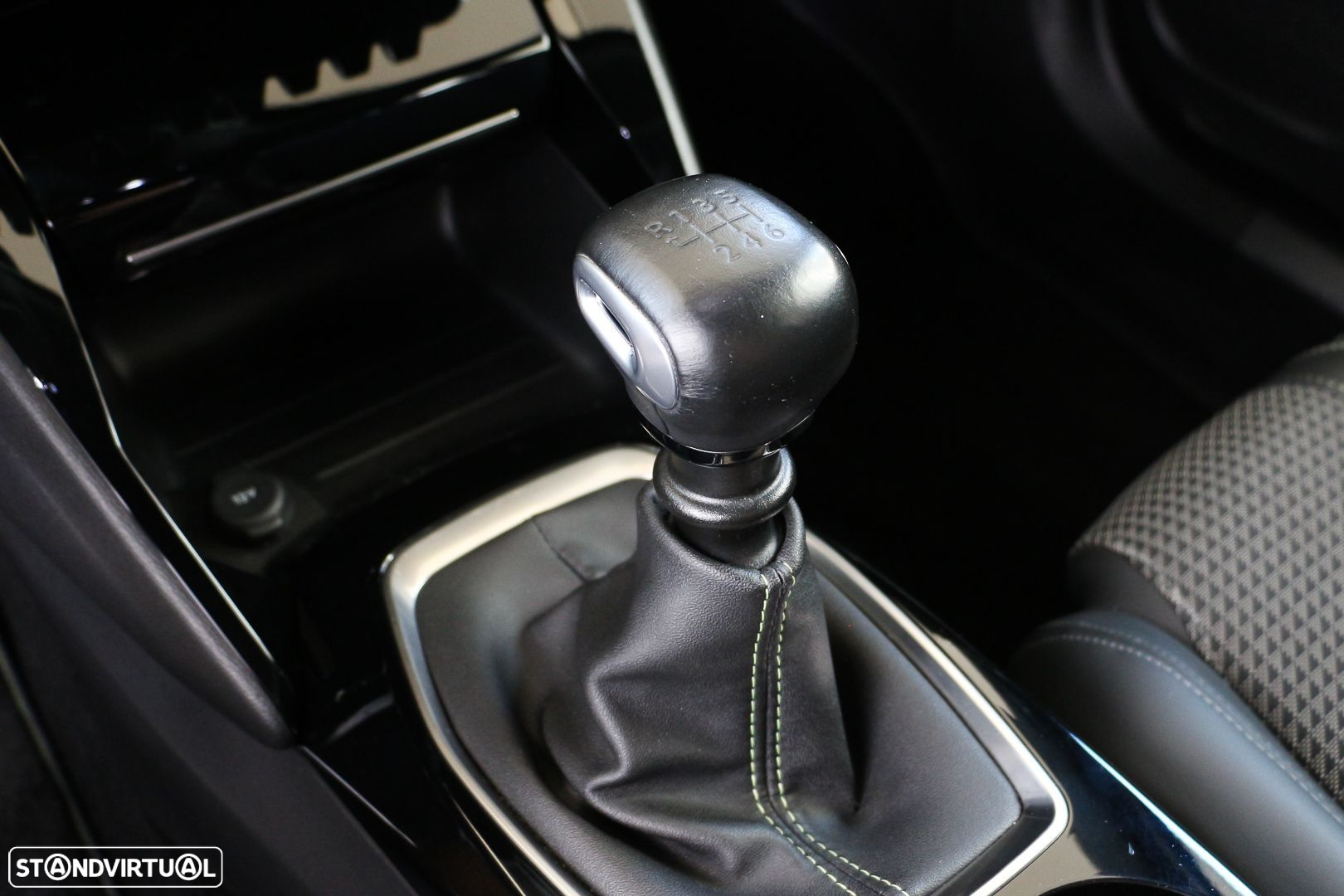 Peugeot 2008 1.5 BlueHDi GT - 23