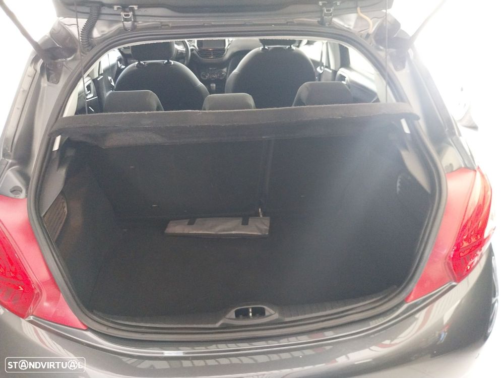 Peugeot 208 1.4 HDi - 12
