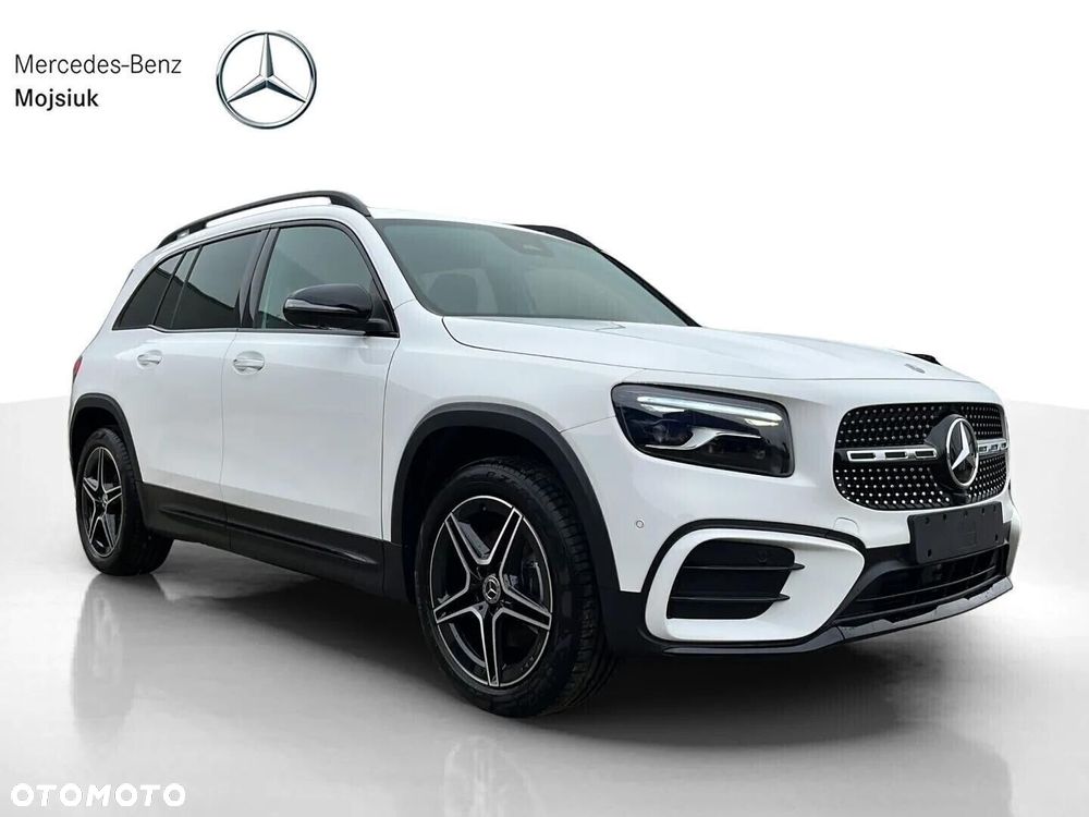 Mercedes-Benz GLB - 1