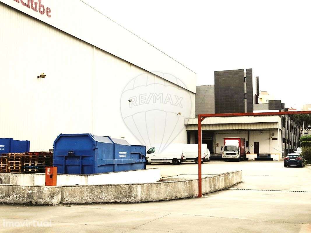Armazém  para arrendamento - Grande imagem: 2/9