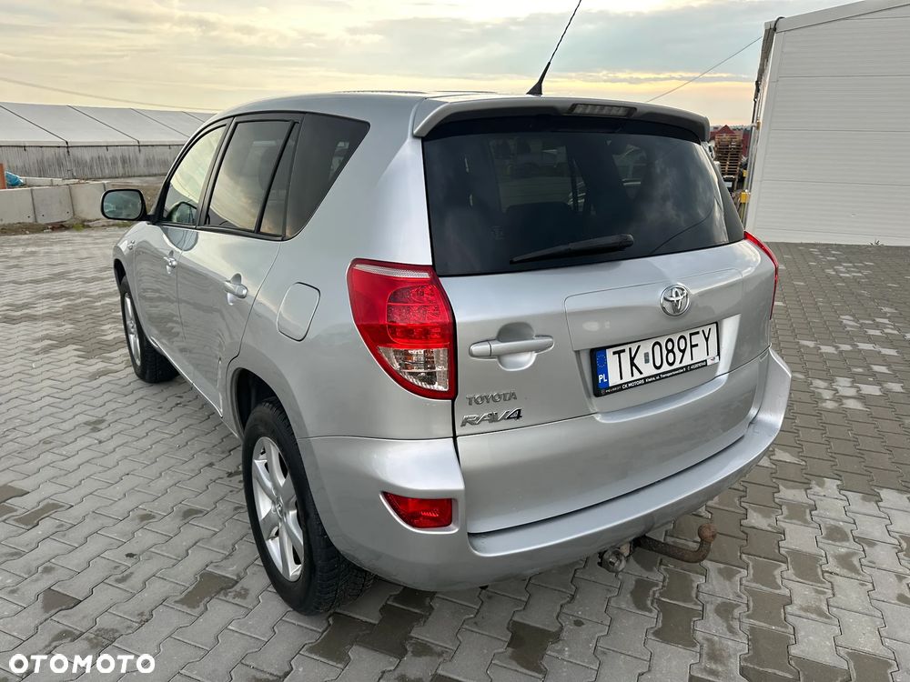 Toyota RAV4 2.2 D-4D 4x4 - 9