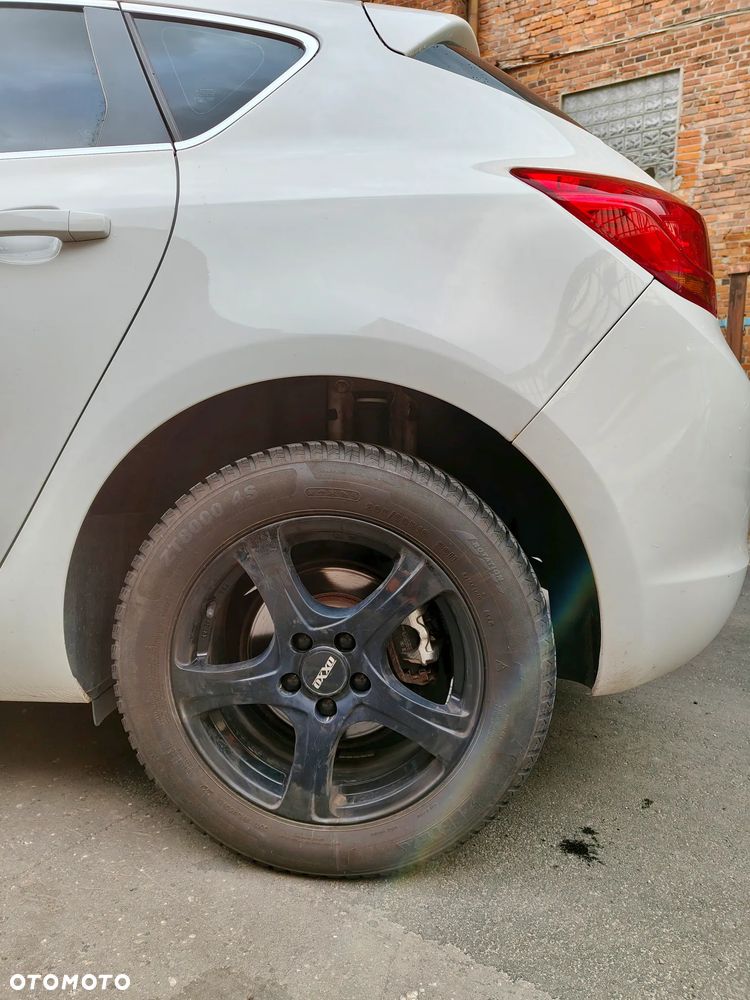 Opel Astra 1.4 ecoFLEX - 10