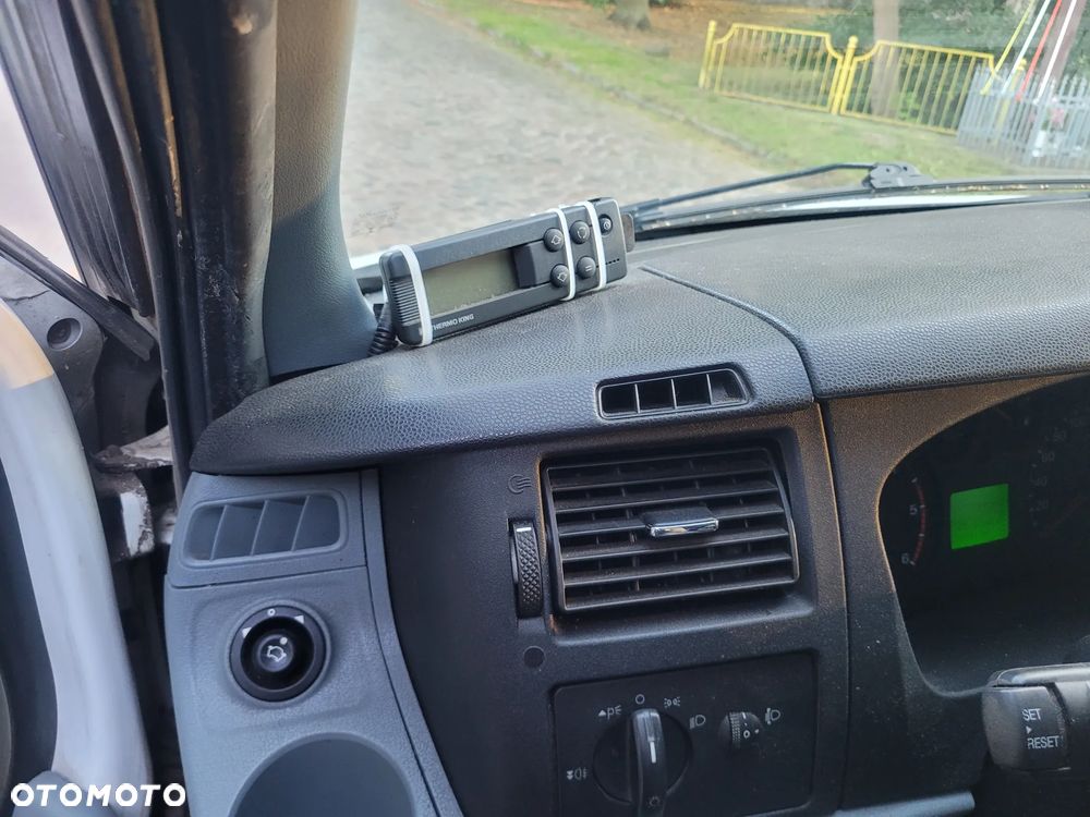 Ford Transit - 9