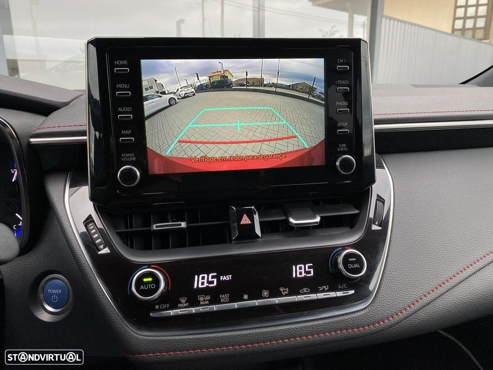 Toyota Corolla 2.0 Hybrid Exclusive - 19