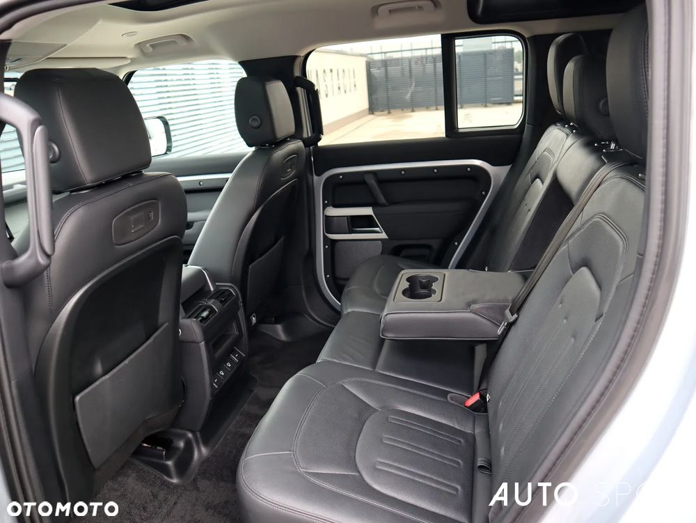 Land Rover Defender 110 P400 First Edition - 40