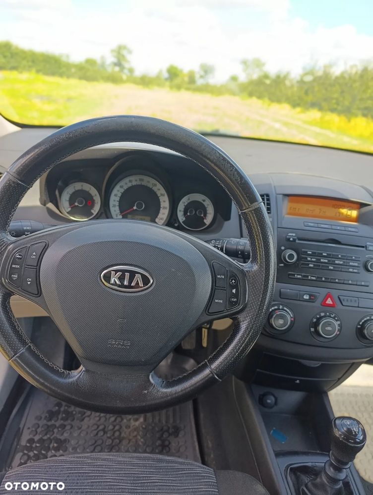 Kia Ceed 1.6 Comfort - 6