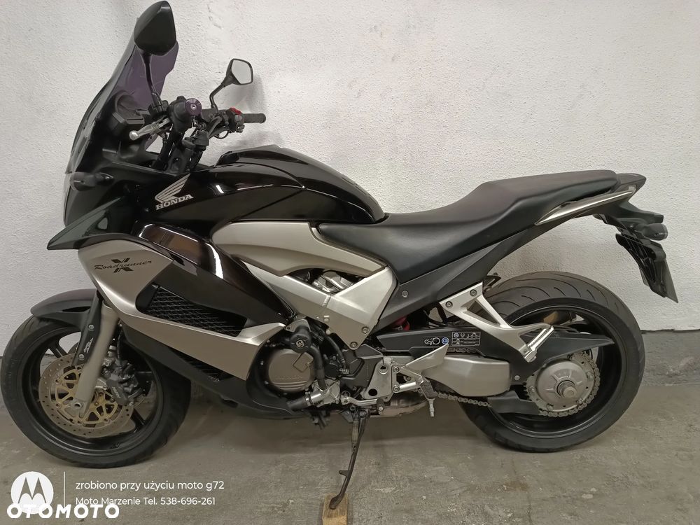 Honda VFR - 15