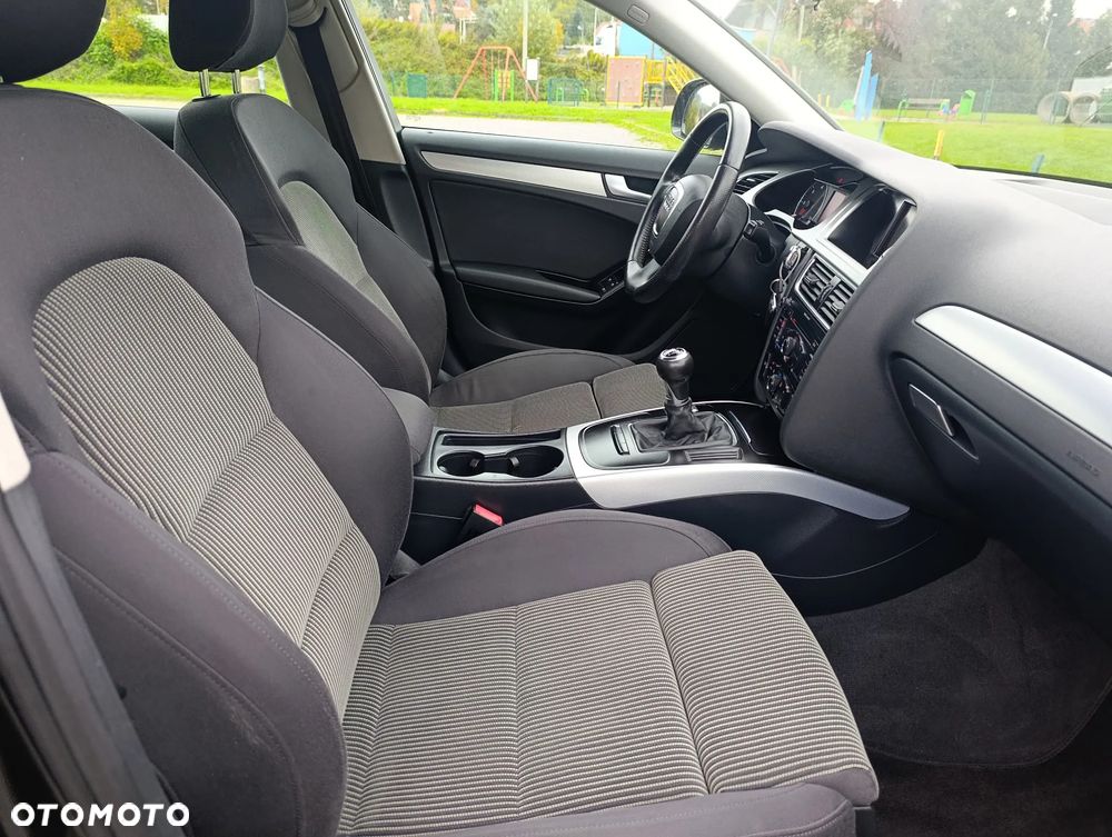 Audi A4 Avant 2.0 TDI DPF Ambiente - 18