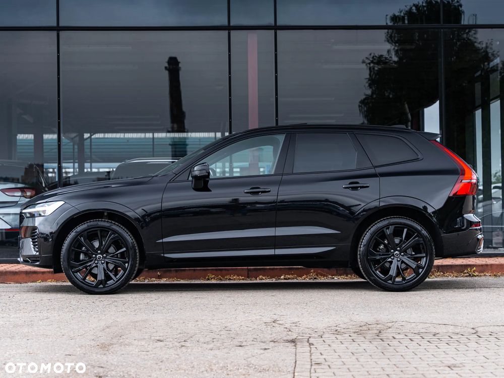 Volvo XC 60 B5 B AWD Plus Dark - 17
