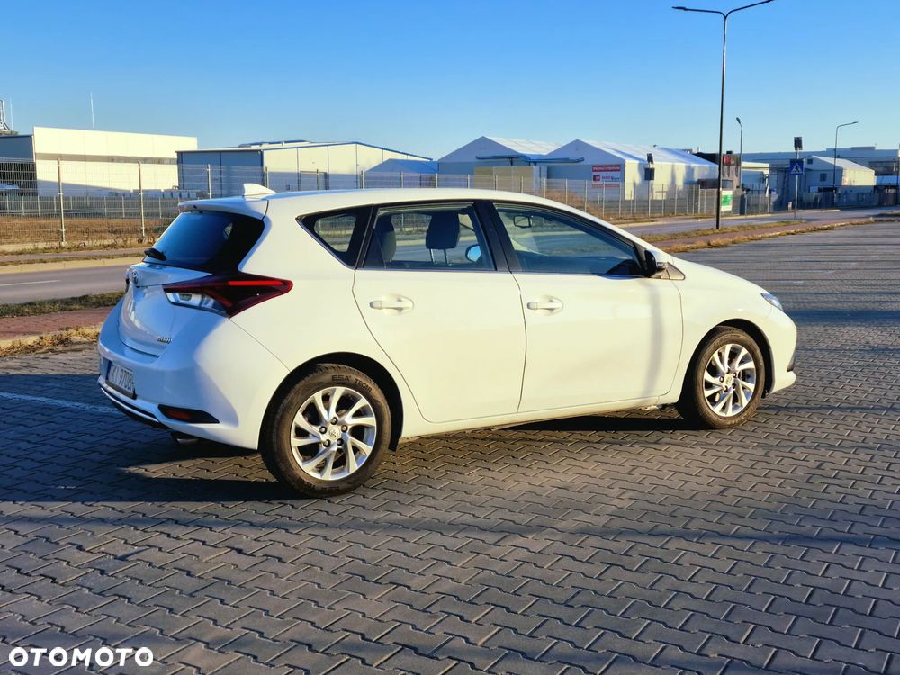 Toyota Auris 1.2 Turbo Comfort - 7