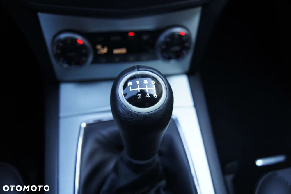 Mercedes-Benz Klasa C 200 Kompressor Avantgarde - 17