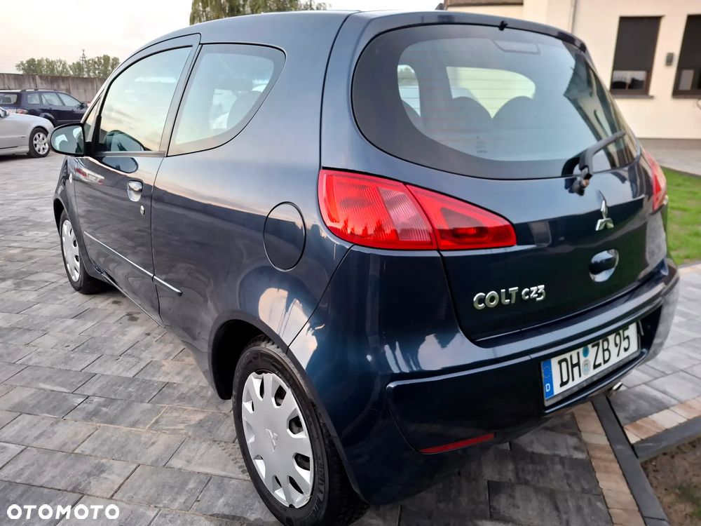 Mitsubishi Colt - 4