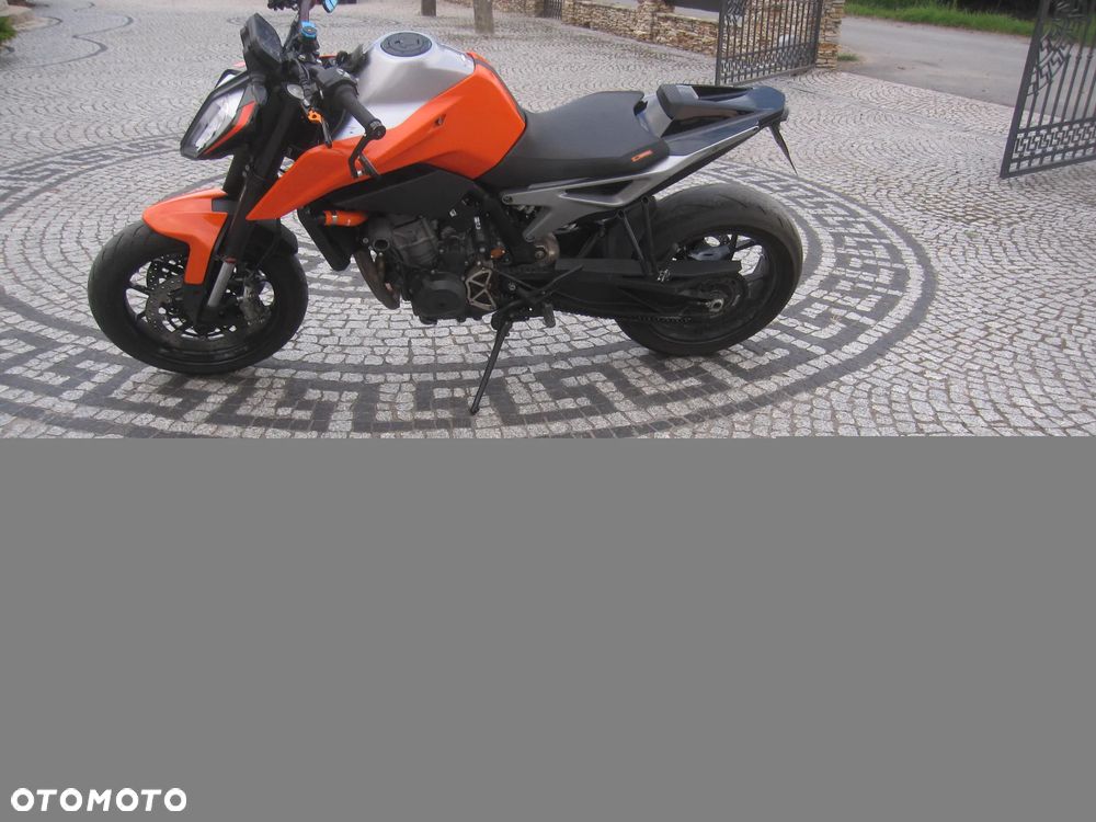 KTM Duke 790 - 4
