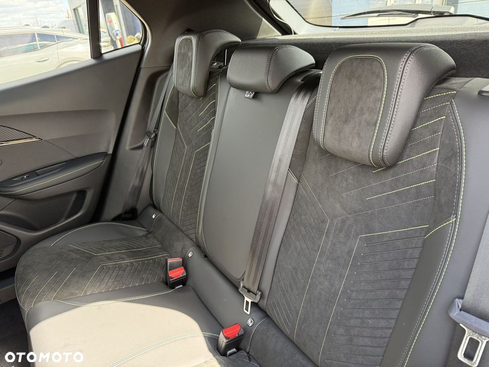 Peugeot 2008 PureTech mHEV GT E-DCS6 - 15