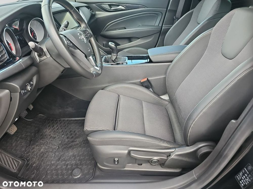 Opel Insignia - 19