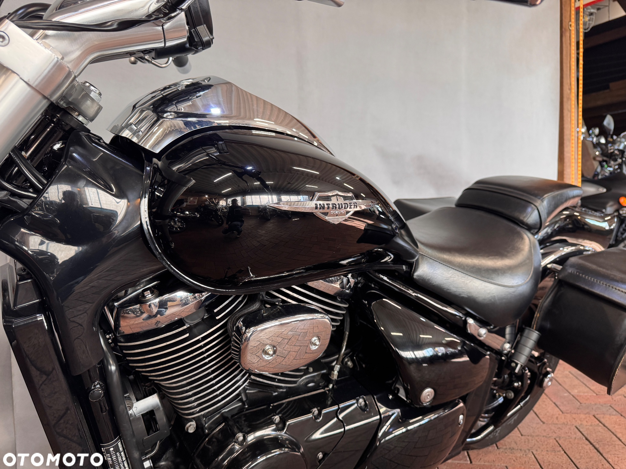 Suzuki Boulevard - 8