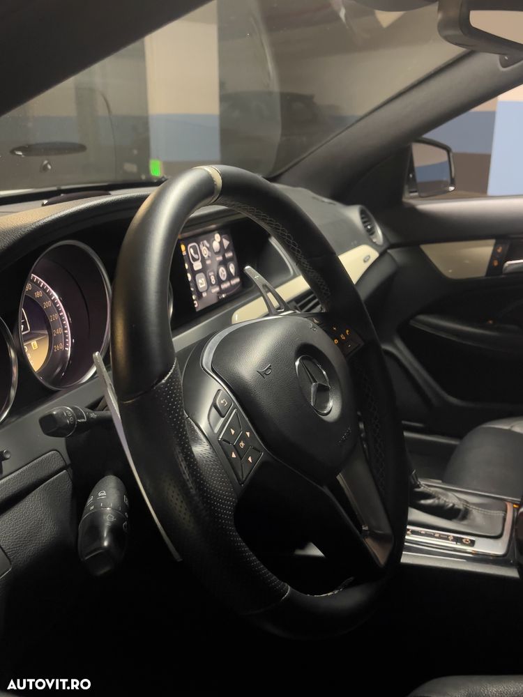 Mercedes-Benz C 250 CGI BlueEFFICIENCY - 13