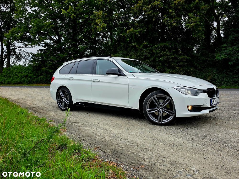 BMW Seria 3 320d xDrive Sport-Aut Luxury Line - 24