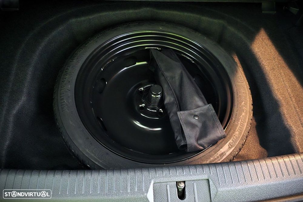 VW Golf GTI Performance BlueMotion DSG - 12