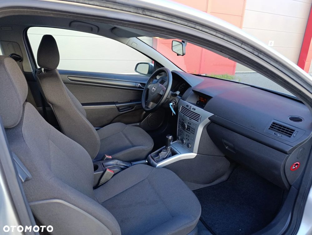 Opel Astra 1.4 GL - 24