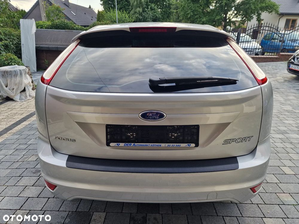 Ford Focus 1.8 FF Trend - 8