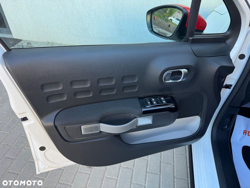 Citroën C3 Pure Tech 110 Stop&Start RED BLOCK - 25