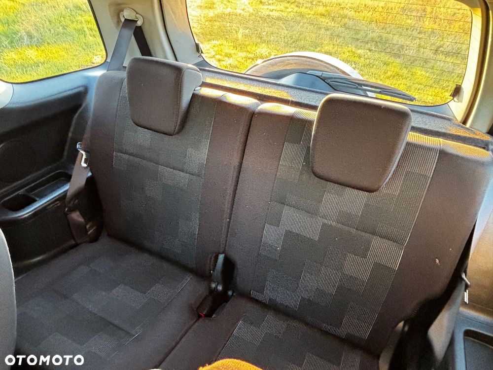 Suzuki Grand Vitara 2.4 Comfort - 18