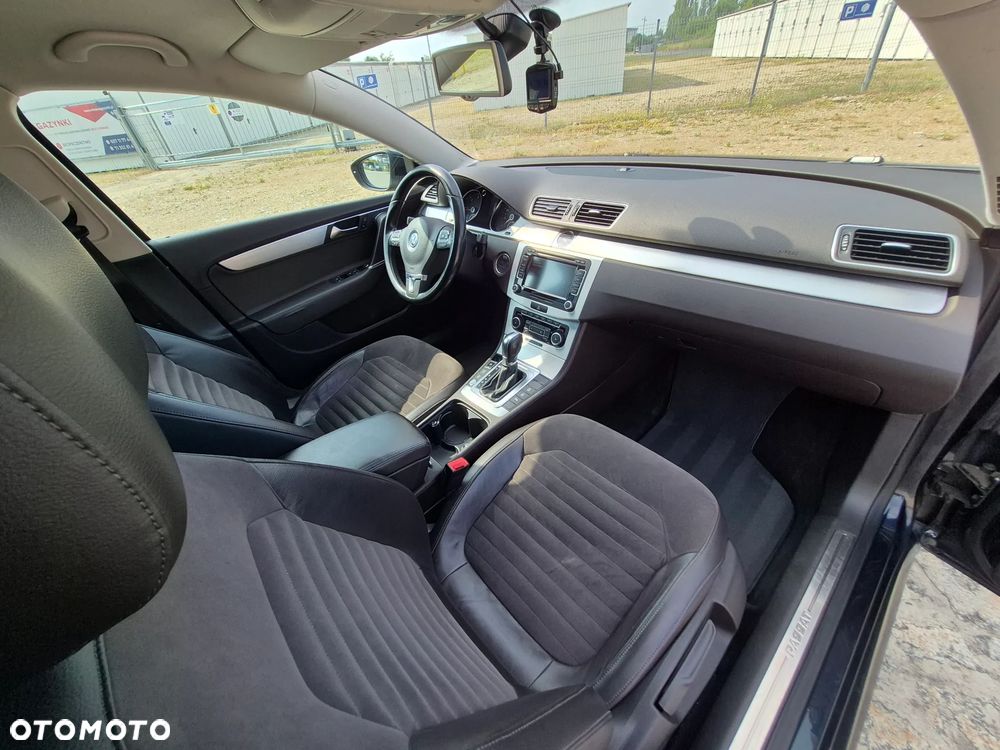 Volkswagen Passat - 19