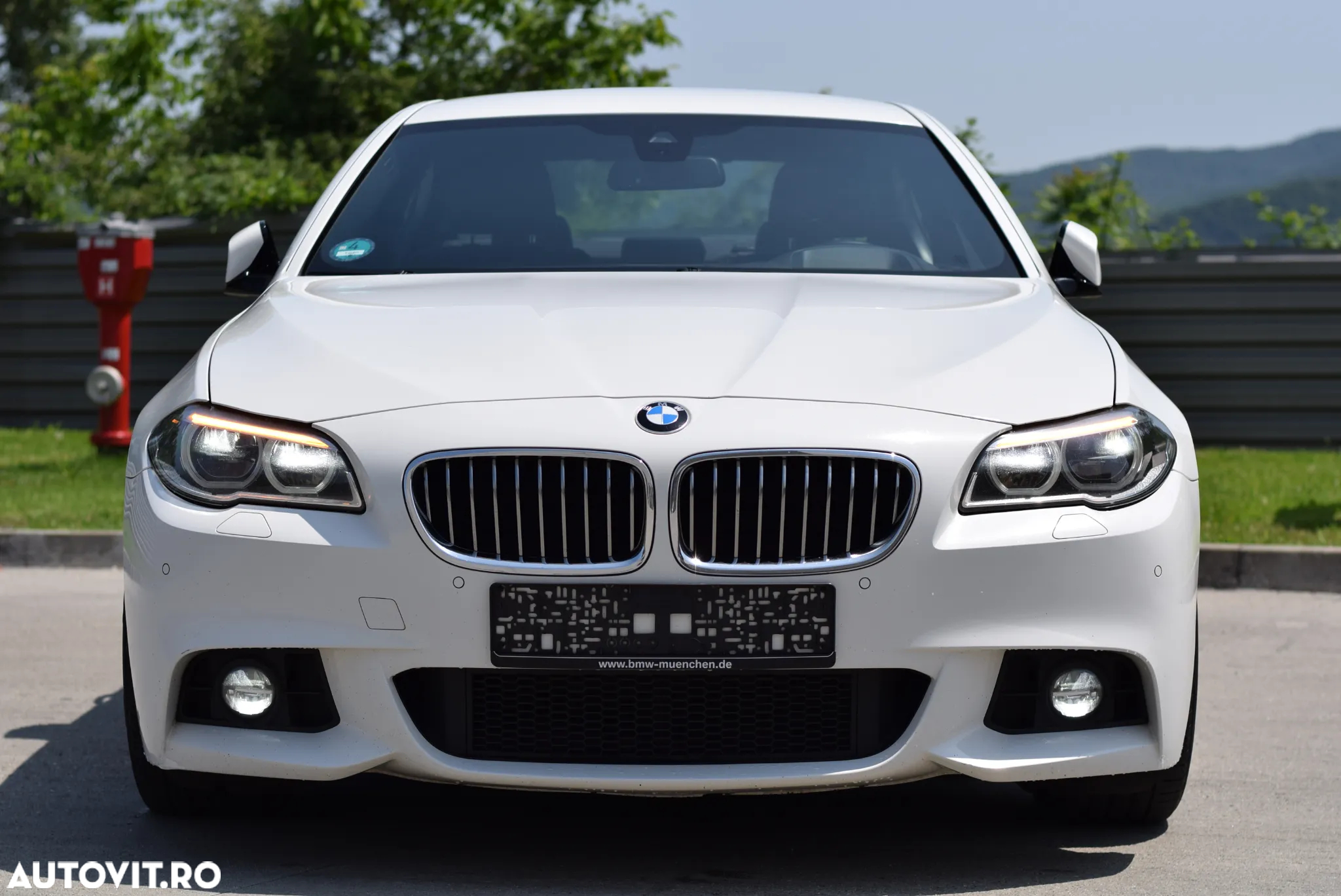 BMW Seria 5 525d Sport-Aut. - 2
