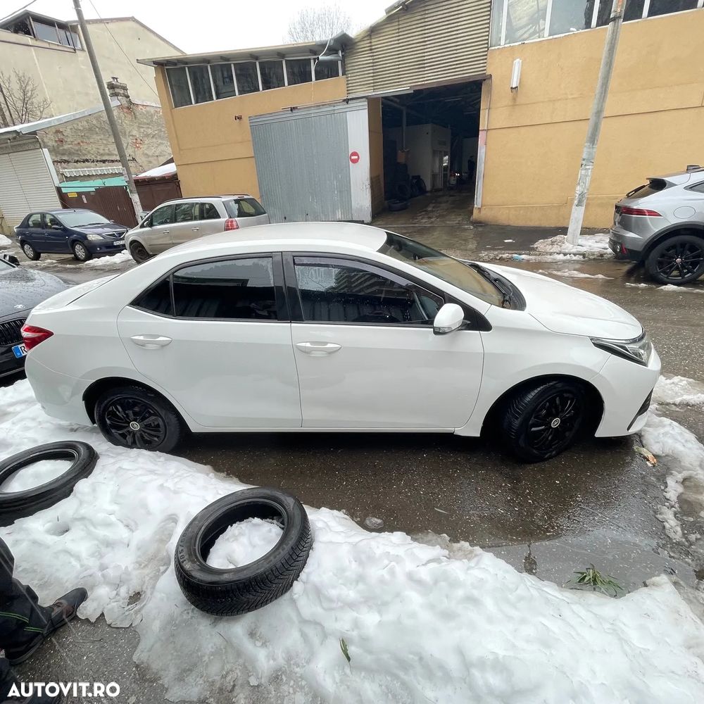 Toyota Corolla 1.4 D-4D Luna - 5