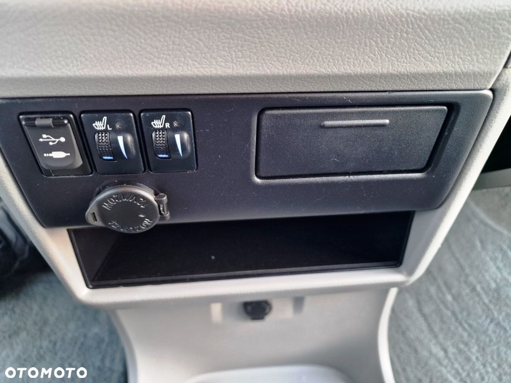 Toyota Sienna - 35