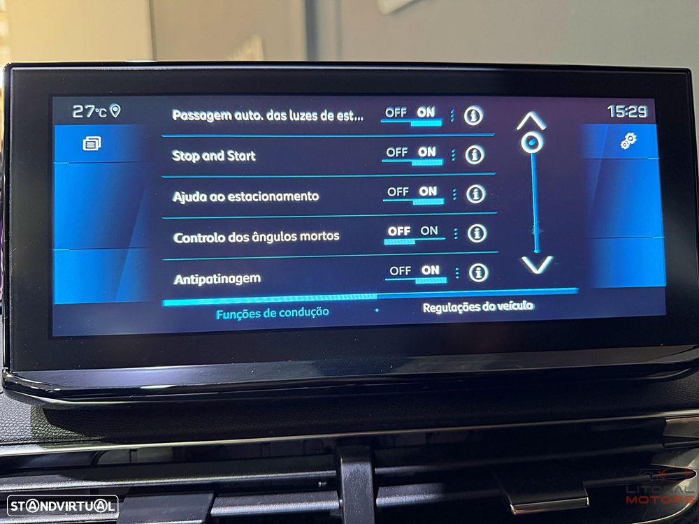 Peugeot 3008 1.2 PureTech Allure Pack EAT8 - 33