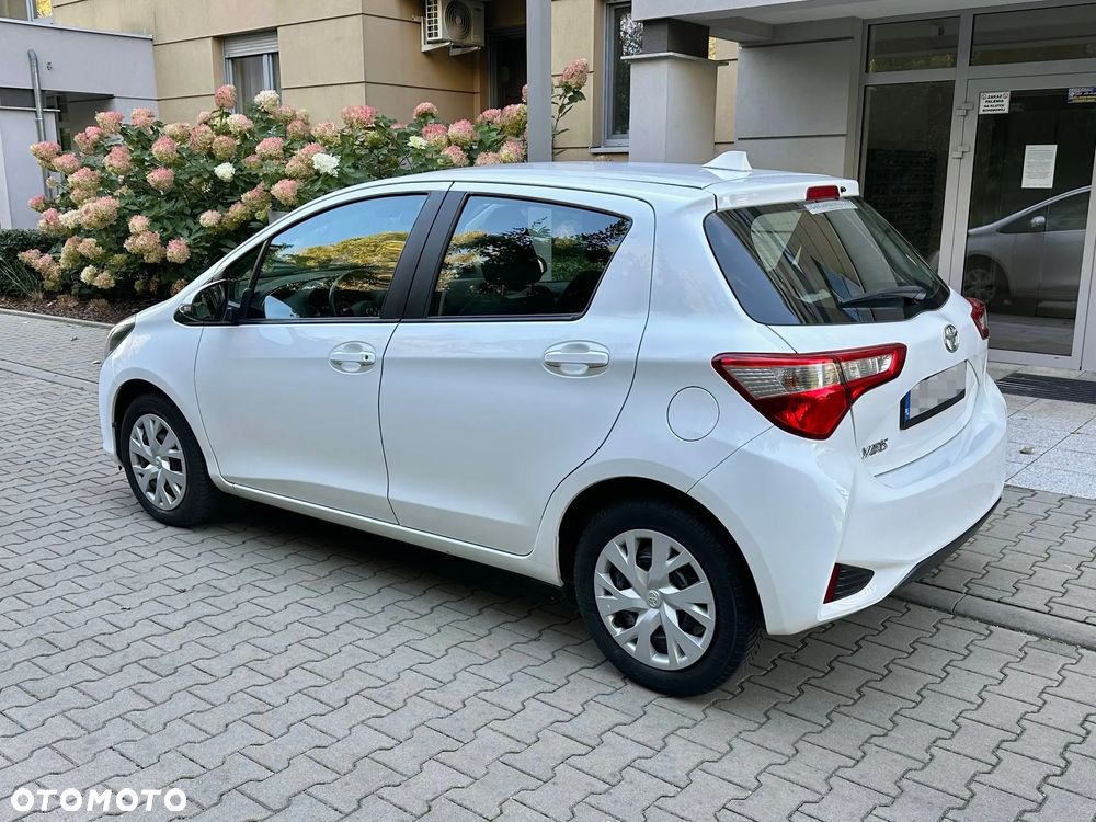 Toyota Yaris 1.5 Premium - 4