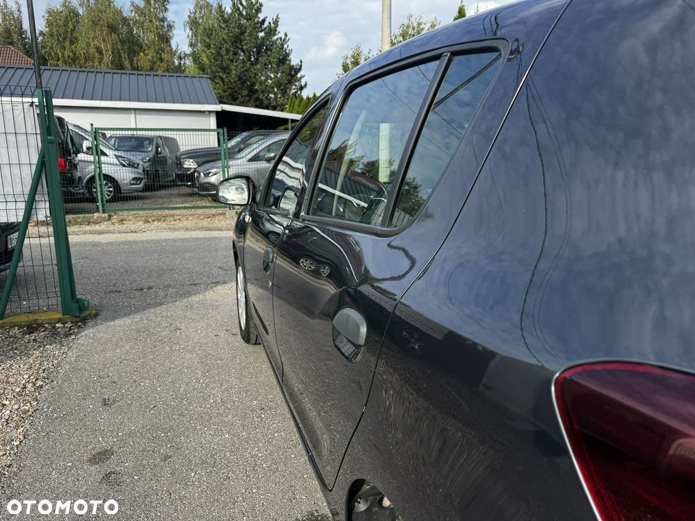 Dacia Sandero - 8