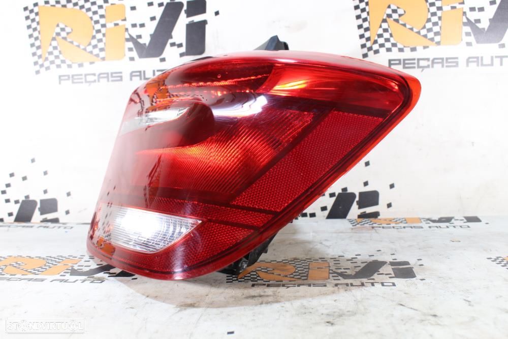 Farolim Direito Bmw 1 (F20)  Farolim Direito / Passageiro Bmw Serie 1 - 5