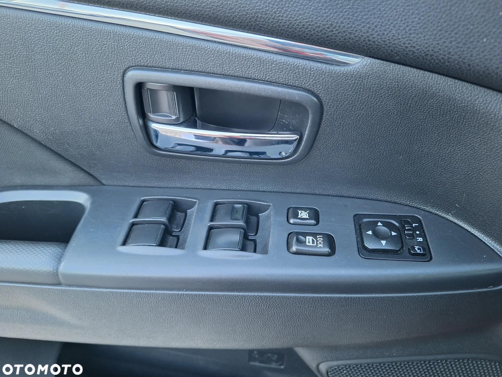 Mitsubishi ASX 2.2 DI-D 4WD Automatik Diamant Edition - 31