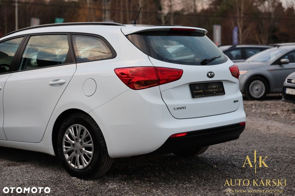 Kia Ceed - 13