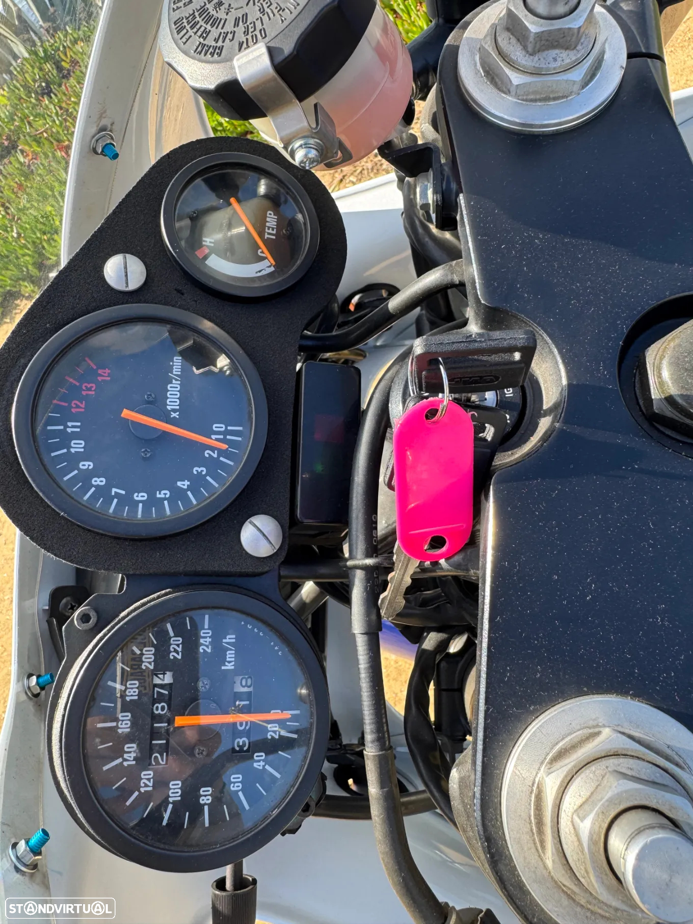 Suzuki RGV 250 - 6