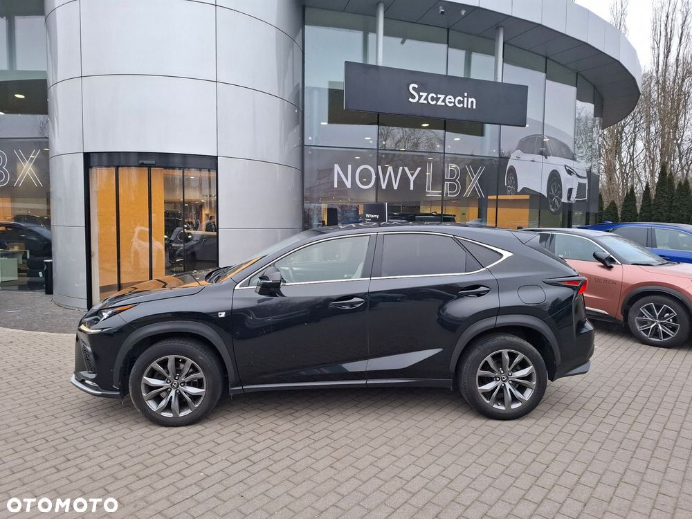 Lexus NX 300 GPF F Sport AWD - 2