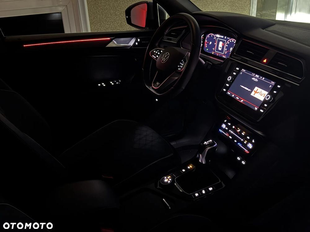 Volkswagen Tiguan 2.0 TDI SCR 4MotION DSG R-Line - 25