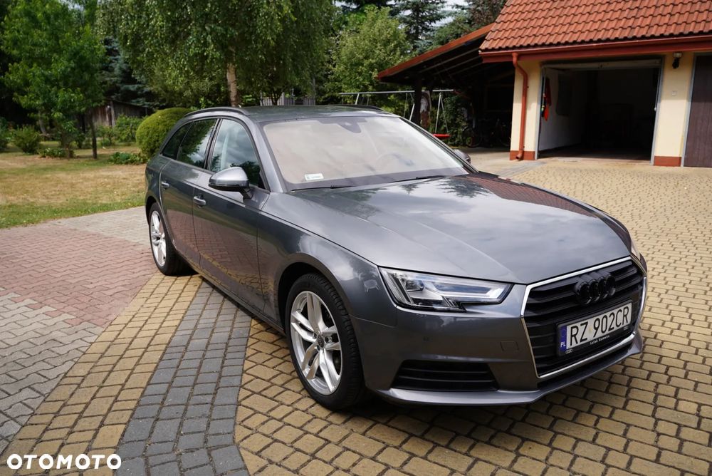 Audi A4 Avant - 1