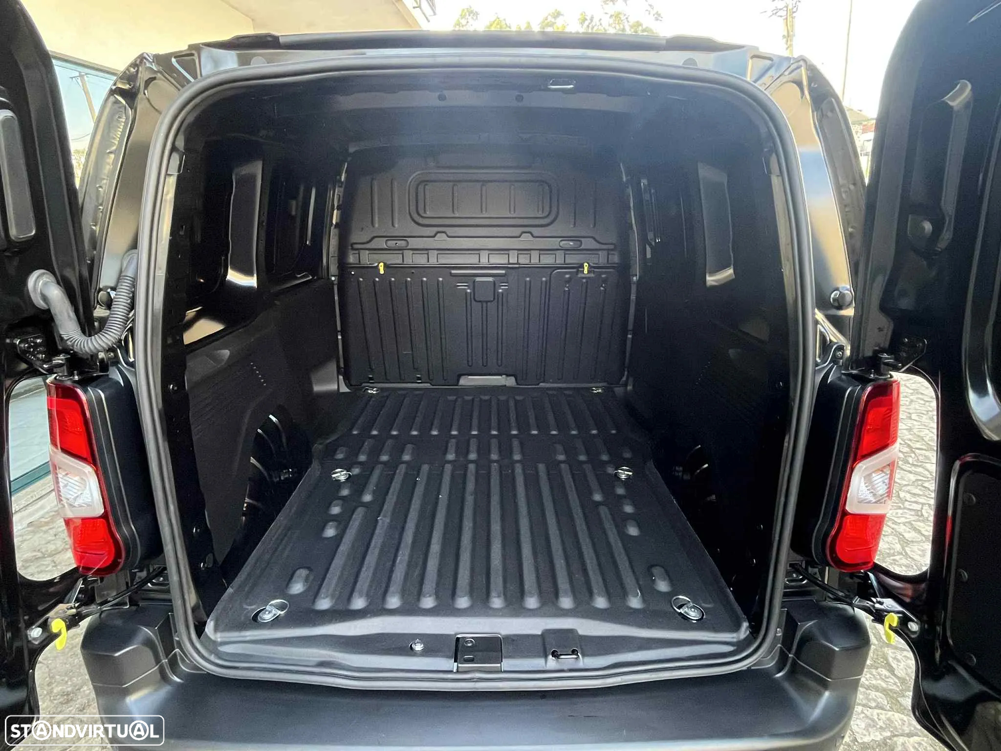 Peugeot Partner Premium Standard 1.5 BlueHDi 130cv - 16