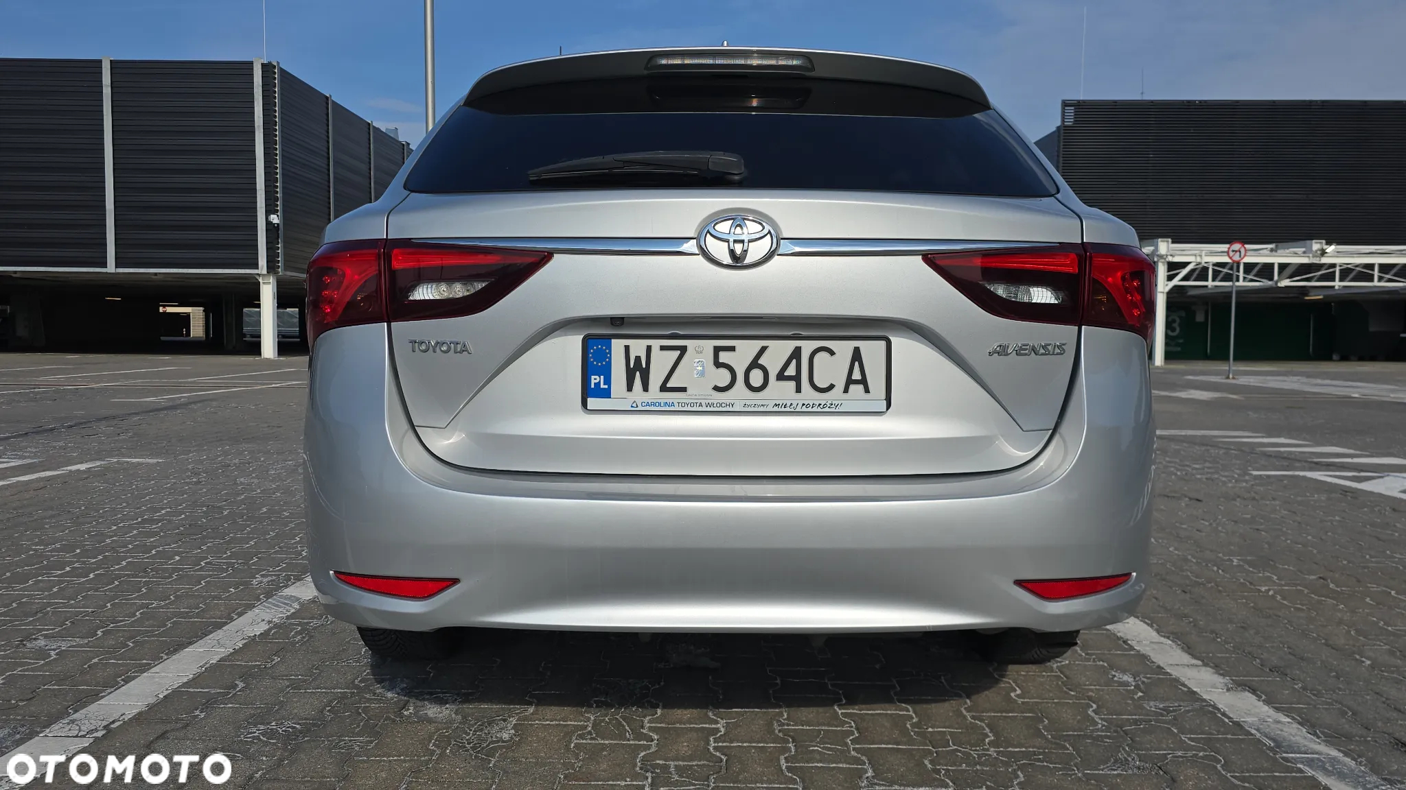 Toyota Avensis 2.0 D-4D Premium - 9