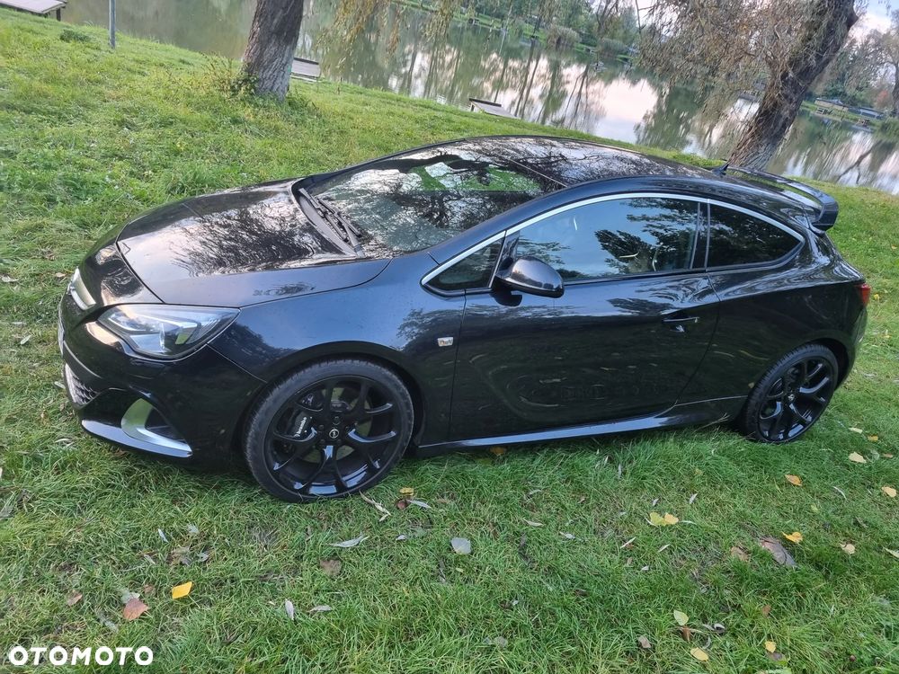 Opel Astra OPC Start/Stop - 2