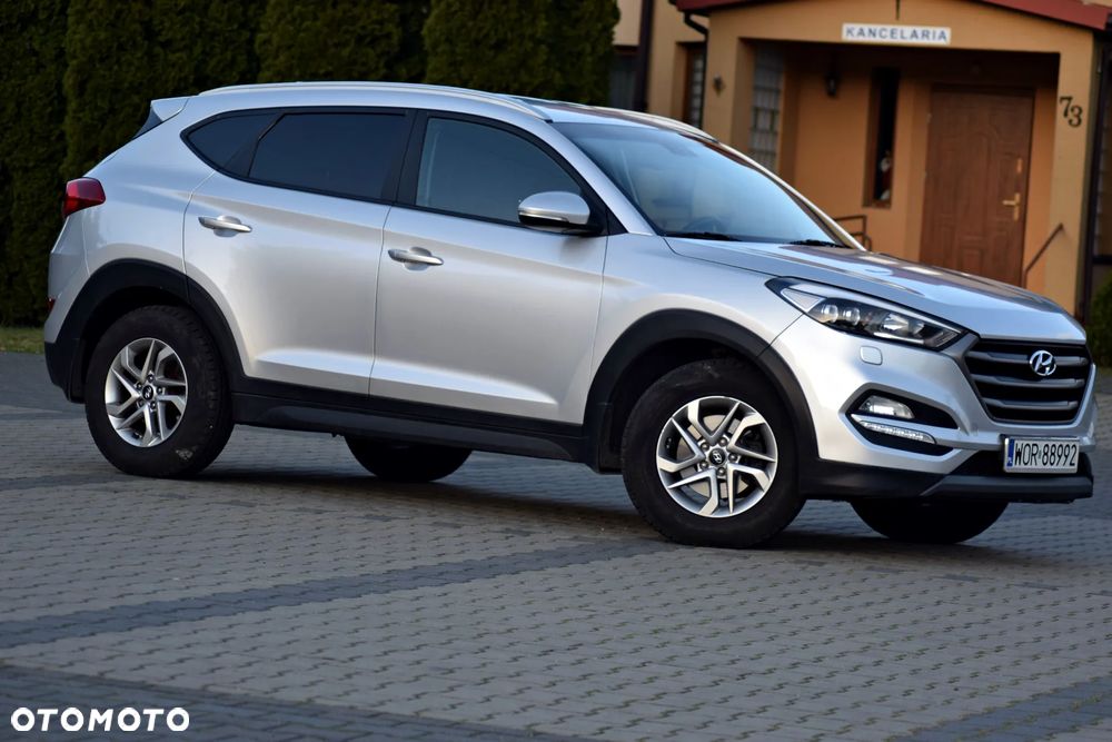 Hyundai Tucson 2.0 CRDi 4WD Automatik Style - 23