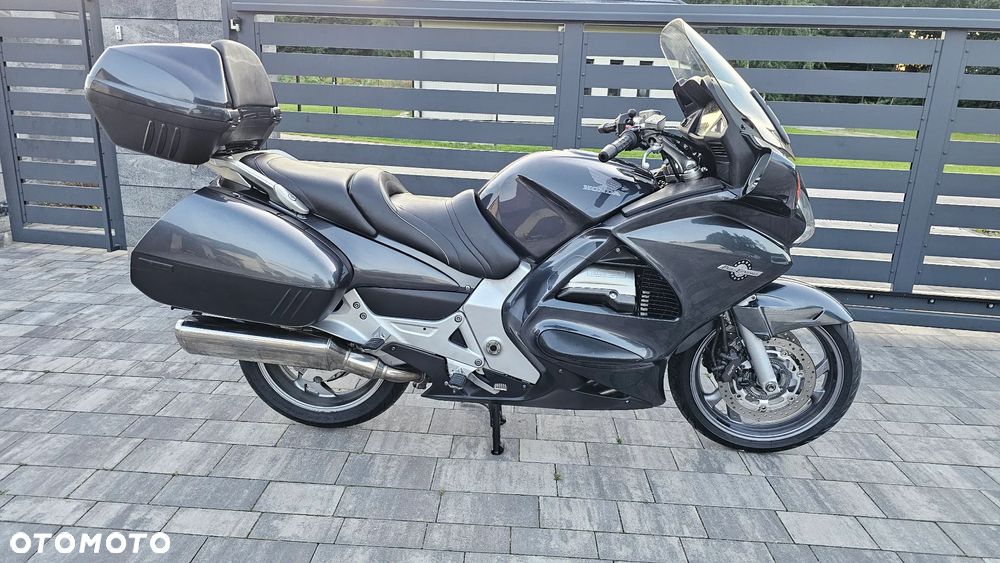 Honda ST - 4