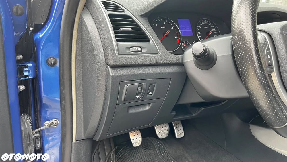 Renault Laguna 2.0 DCi FAP GT - 18