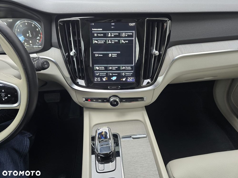 Volvo V60 T4 Geartronic R-Design - 9