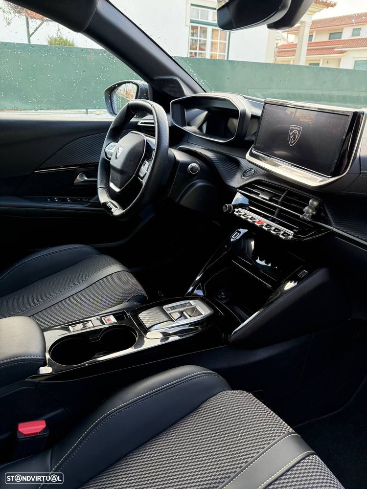 Peugeot e-208 50 kWh GT - 33